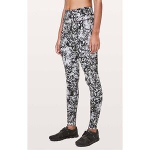 Lululemon Fast & Free Full Length Tight *Nulux 28" Black and White Floral